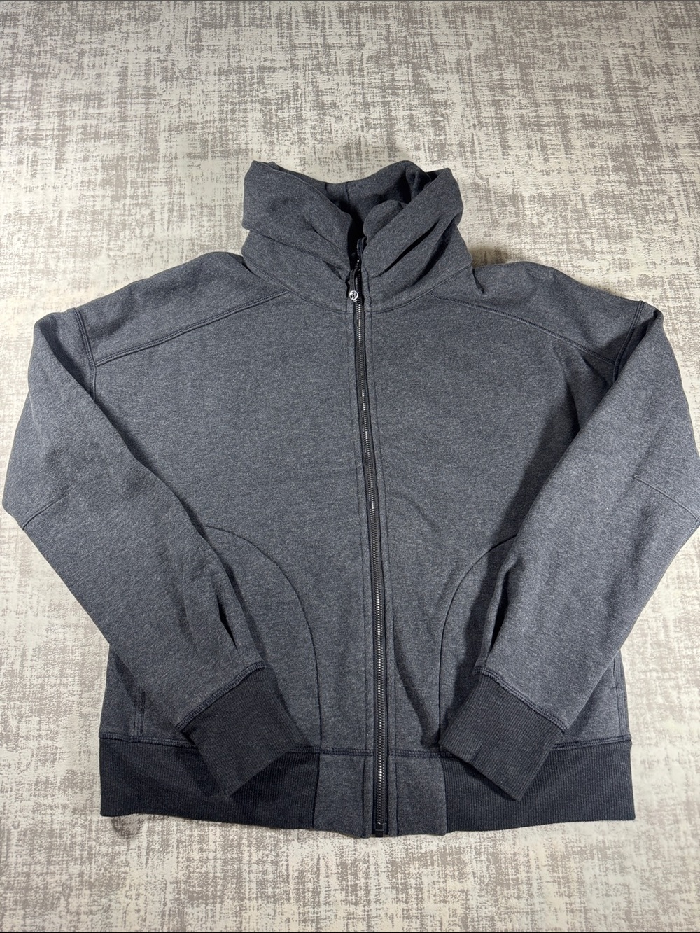 Lululemon womens charcoal gray sweat jacket Hug It Out PTP 24X20